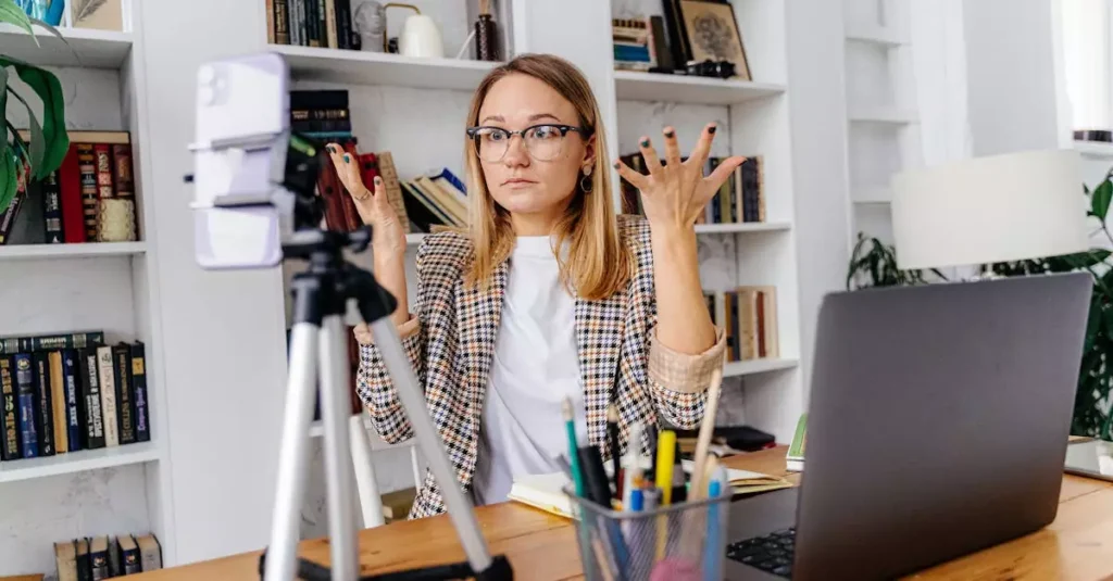 Best Webcam for Small Spaces